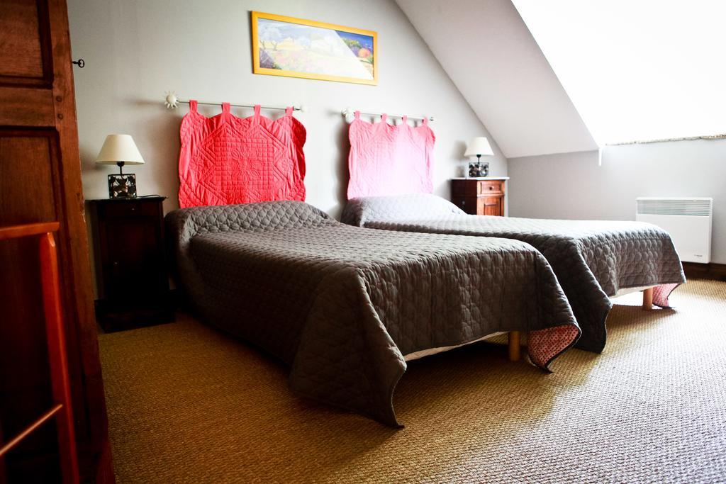 Domaine De La Vallee Aux Pages Bed and Breakfast Paray-Douaville Esterno foto
