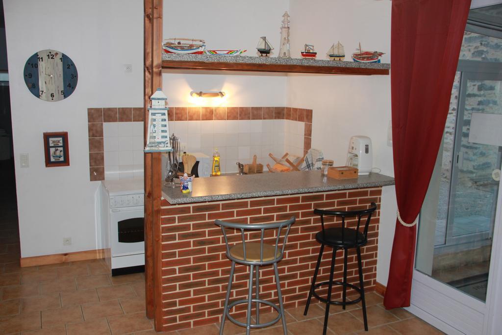 Domaine De La Vallee Aux Pages Bed and Breakfast Paray-Douaville Esterno foto